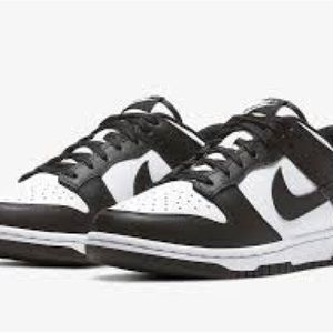 Women’s Nike Panda Dunks